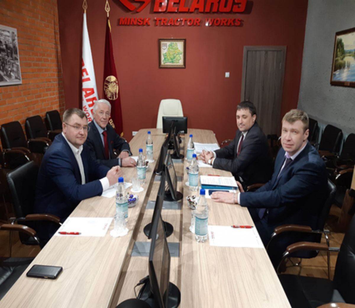 Начало переговорного процесса. Настроение команды весьма позитивное